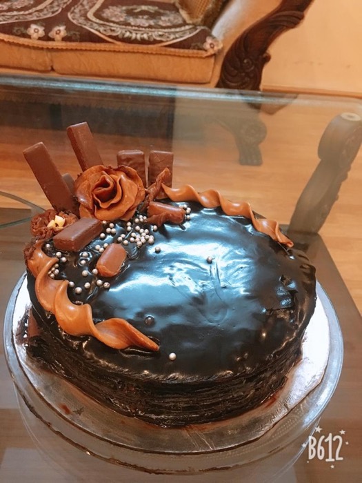 Chocolate glaze & wafer crown